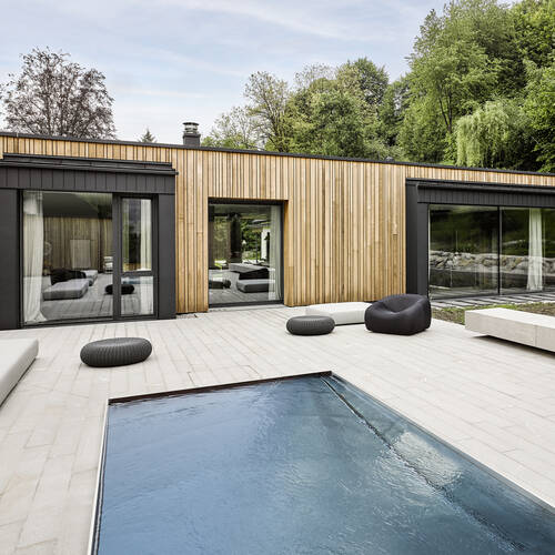 modernes Outdoorpool