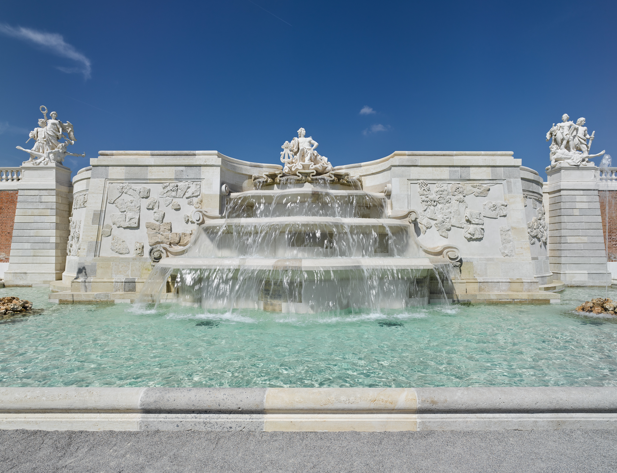 moderner Springbrunnen